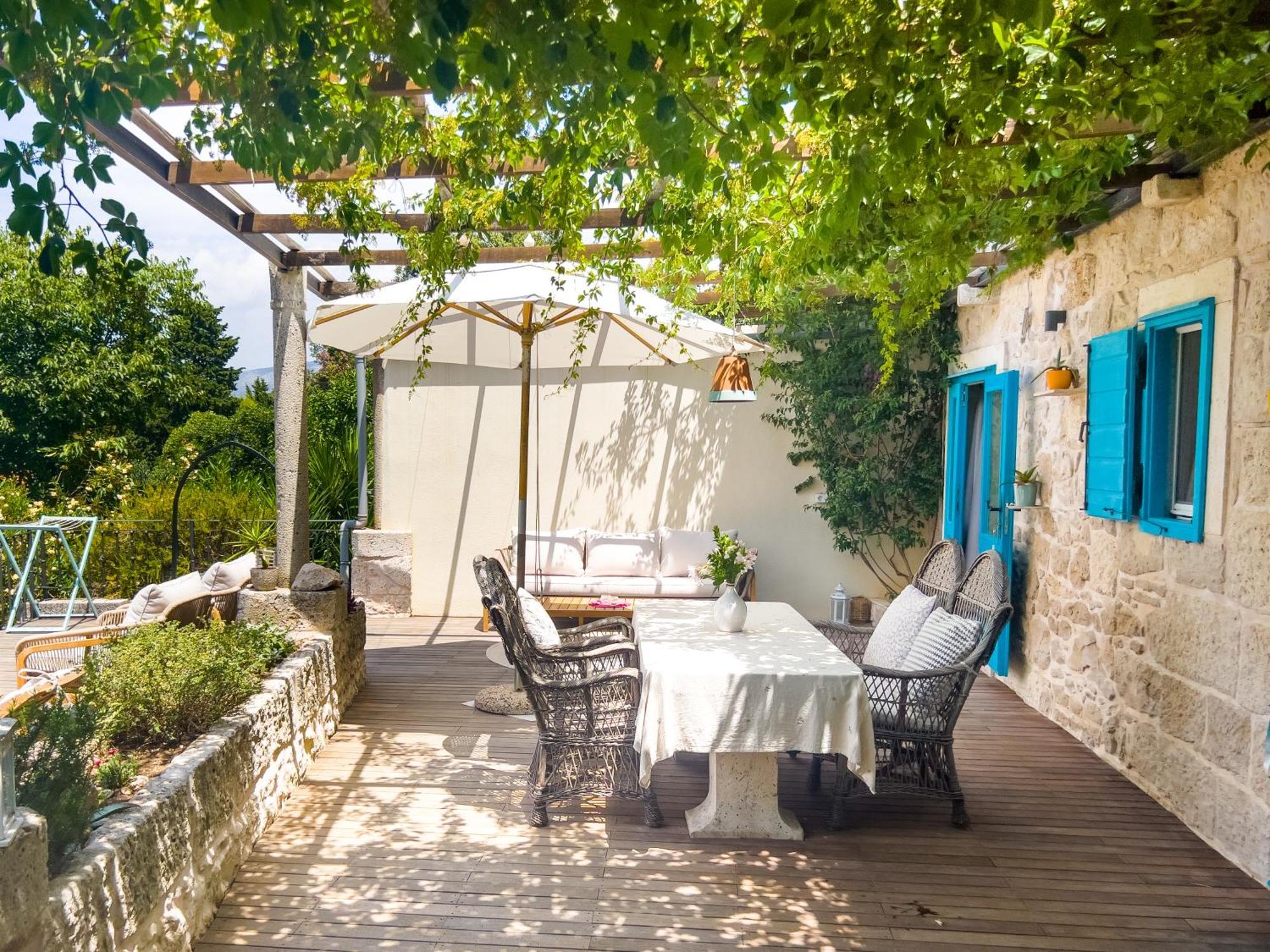 Eco Aparthotel The Dreamers'S Club Lumbarda Exterior photo